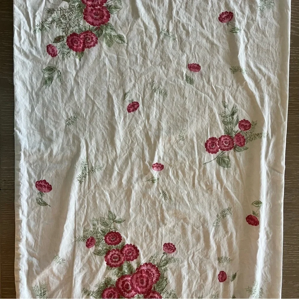 Vintage 60s Pink and Red Floral Cotton Single Standard Pillowcase/Quilt fabric